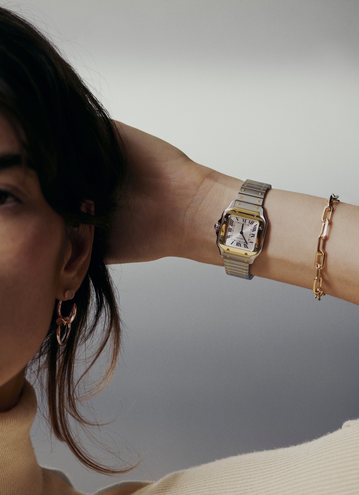 NO:726863,Whether you wear a suit for commuting, casual wear on the weekend, or even a small dress for a date, it can hold the scene steadily, business suit19860909不管是通勤穿西装,还是周末穿休闲装,甚至是约会穿小礼服,它都能稳稳hold住场面,,business suit,Watch