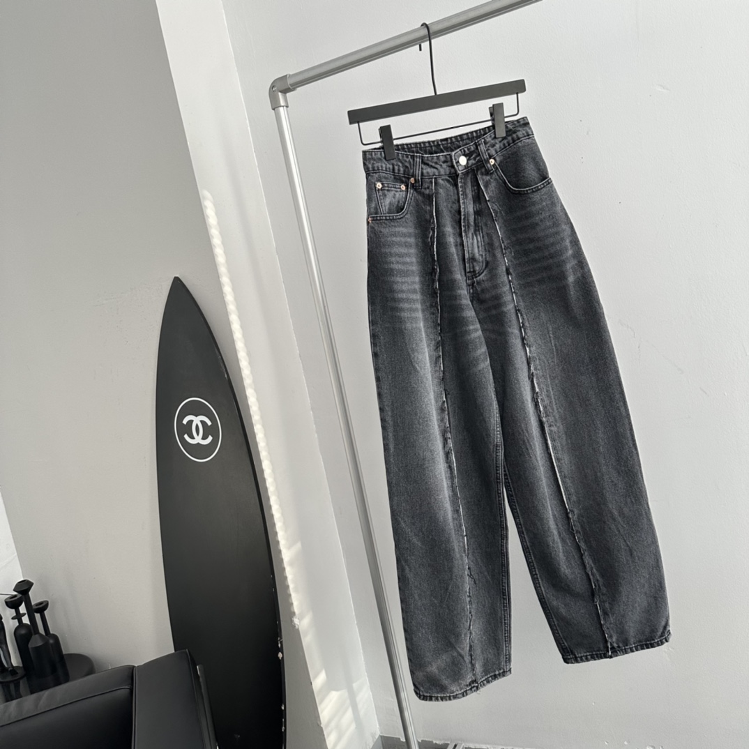Tlisa 24春夏新款烟灰色系马吉拉牛仔裤 版型很绝 最新款系列 重工水洗  高品质细节 码数sml 现货发售