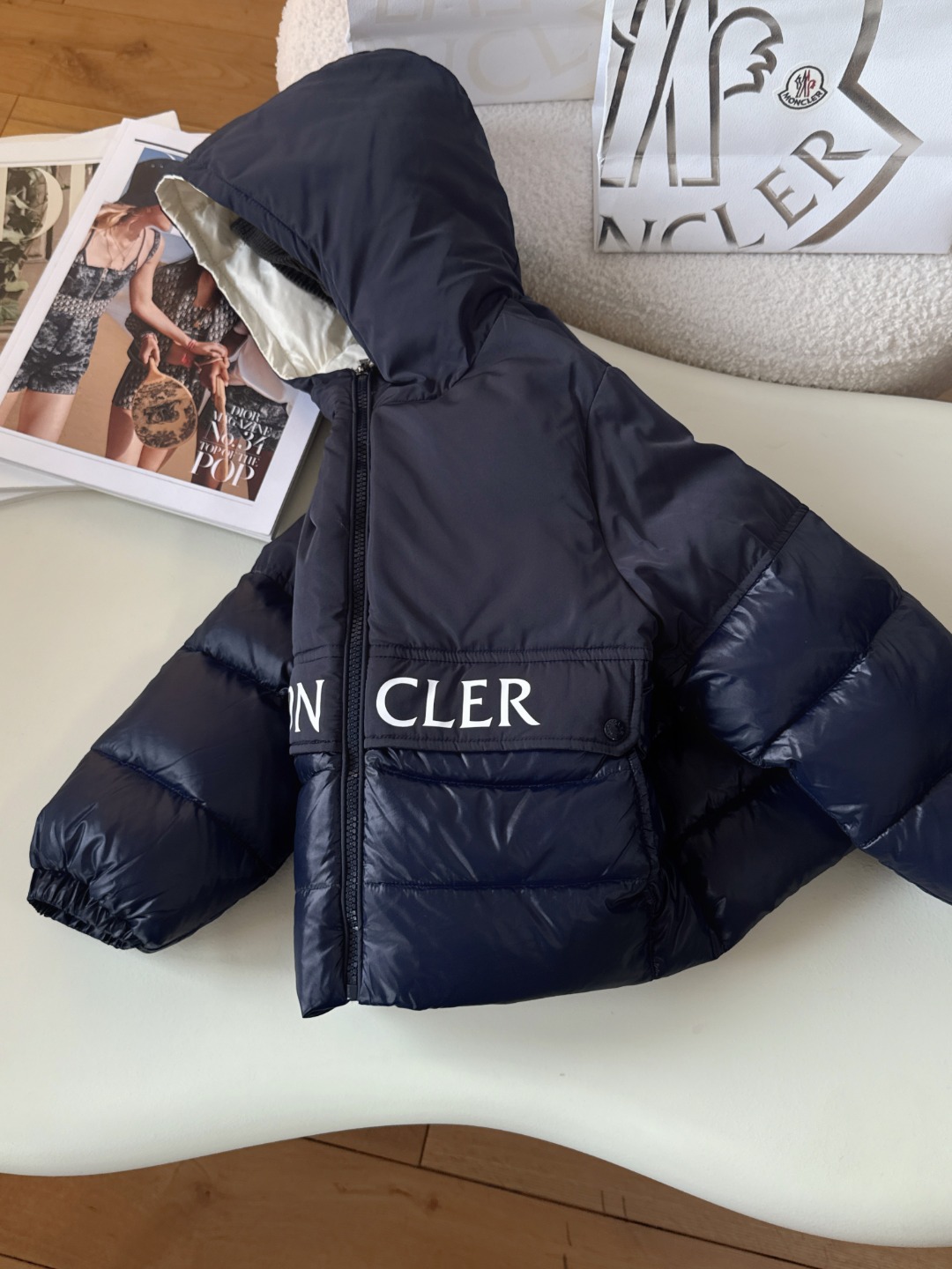 _dbJ9s9cAnJHF1XBeoL-wsaOtFmvR3vivpFHdYzg