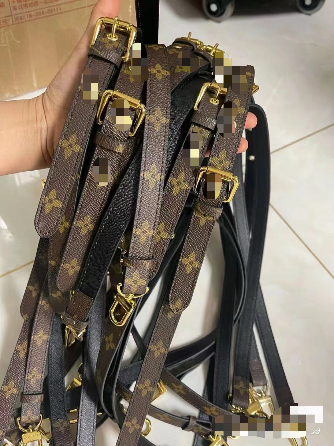 Several different styles of shoulder straps