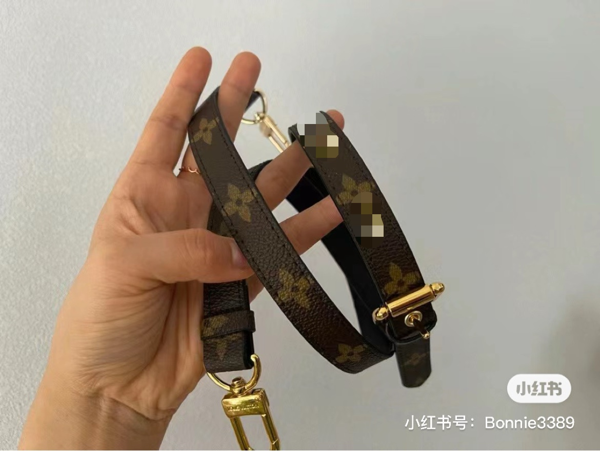 Shoulder strap being modeled