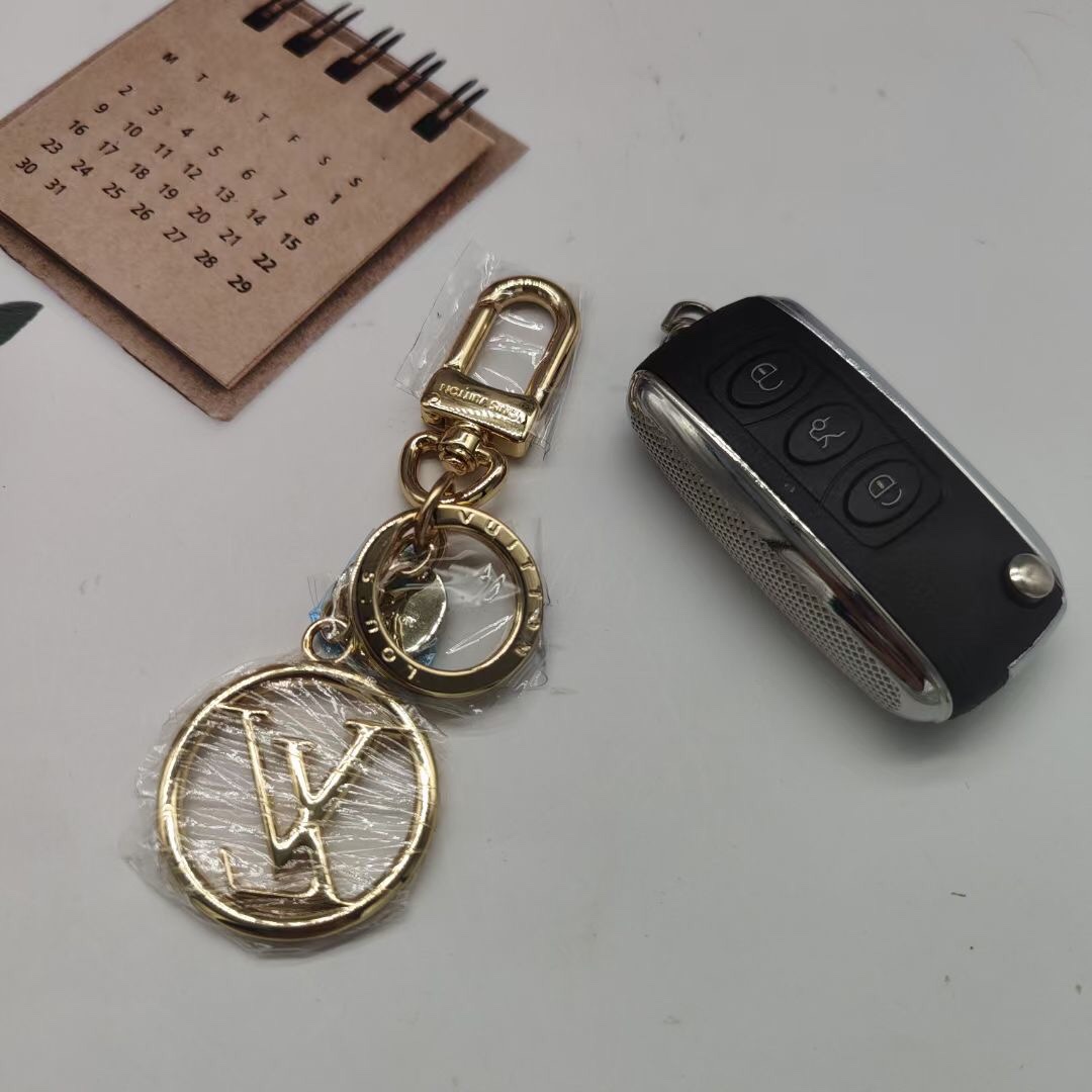 Leather keychain holding keys