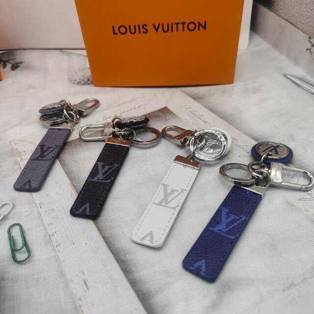 Front view of engraved metal keychain