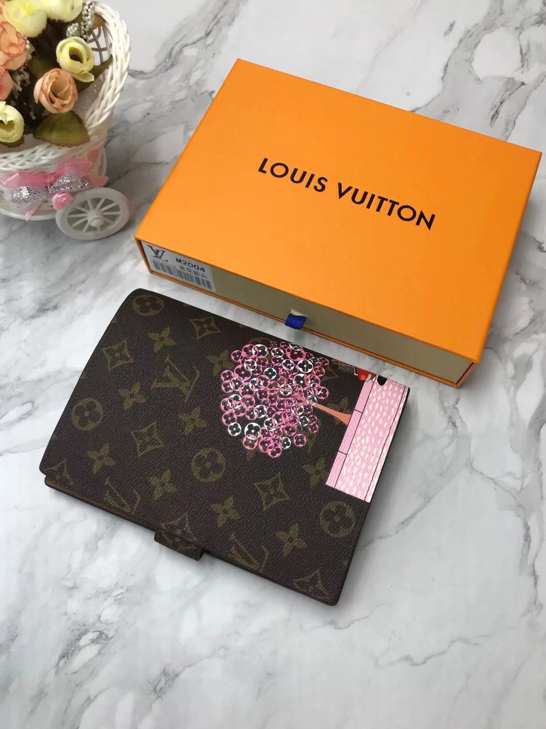 Close-up of the leather texture on a notebook cover