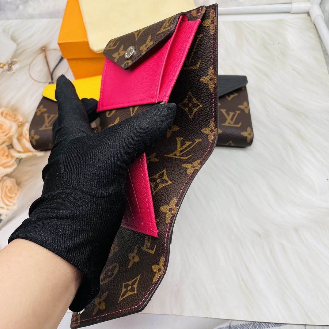 Leather bifold wallet leather texture