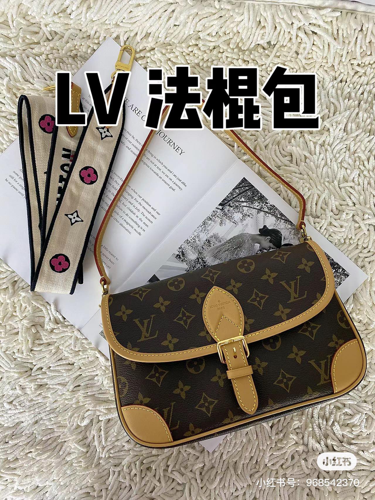 Leather crossbody bag, front view