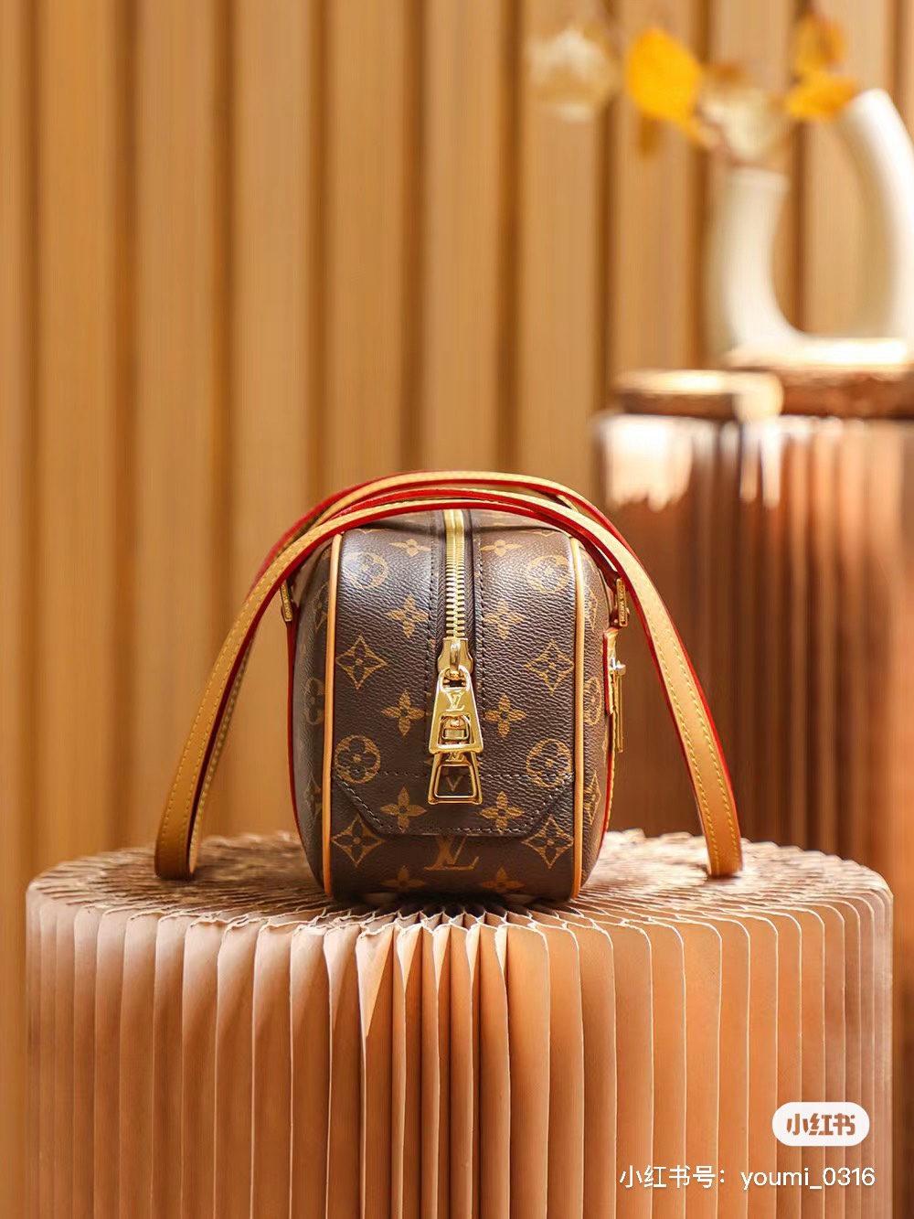Side view of stylish leather crossbody bag
