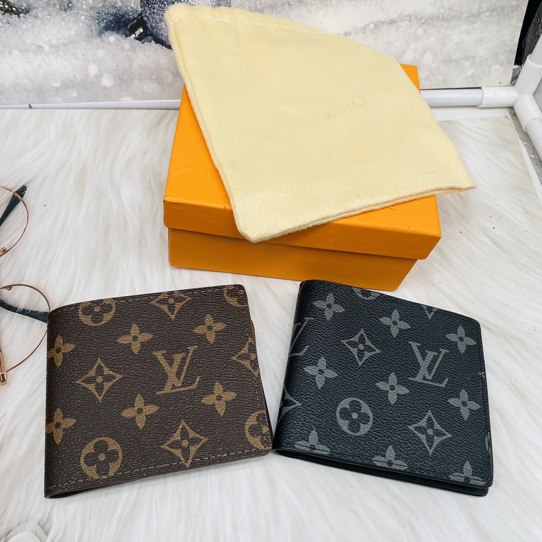 Leather wallet held in hand