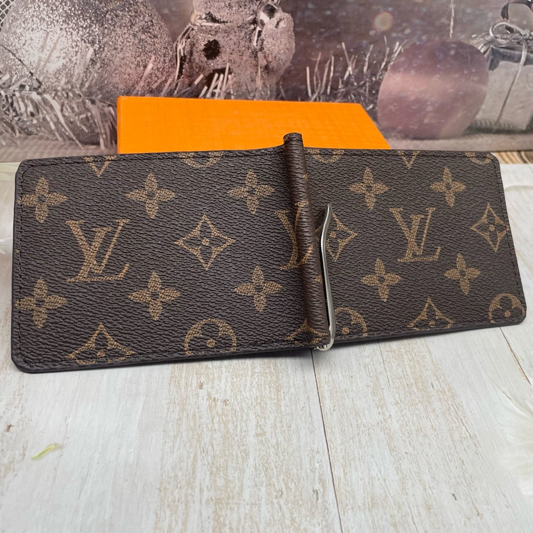 Leather passport holder in gift packaging