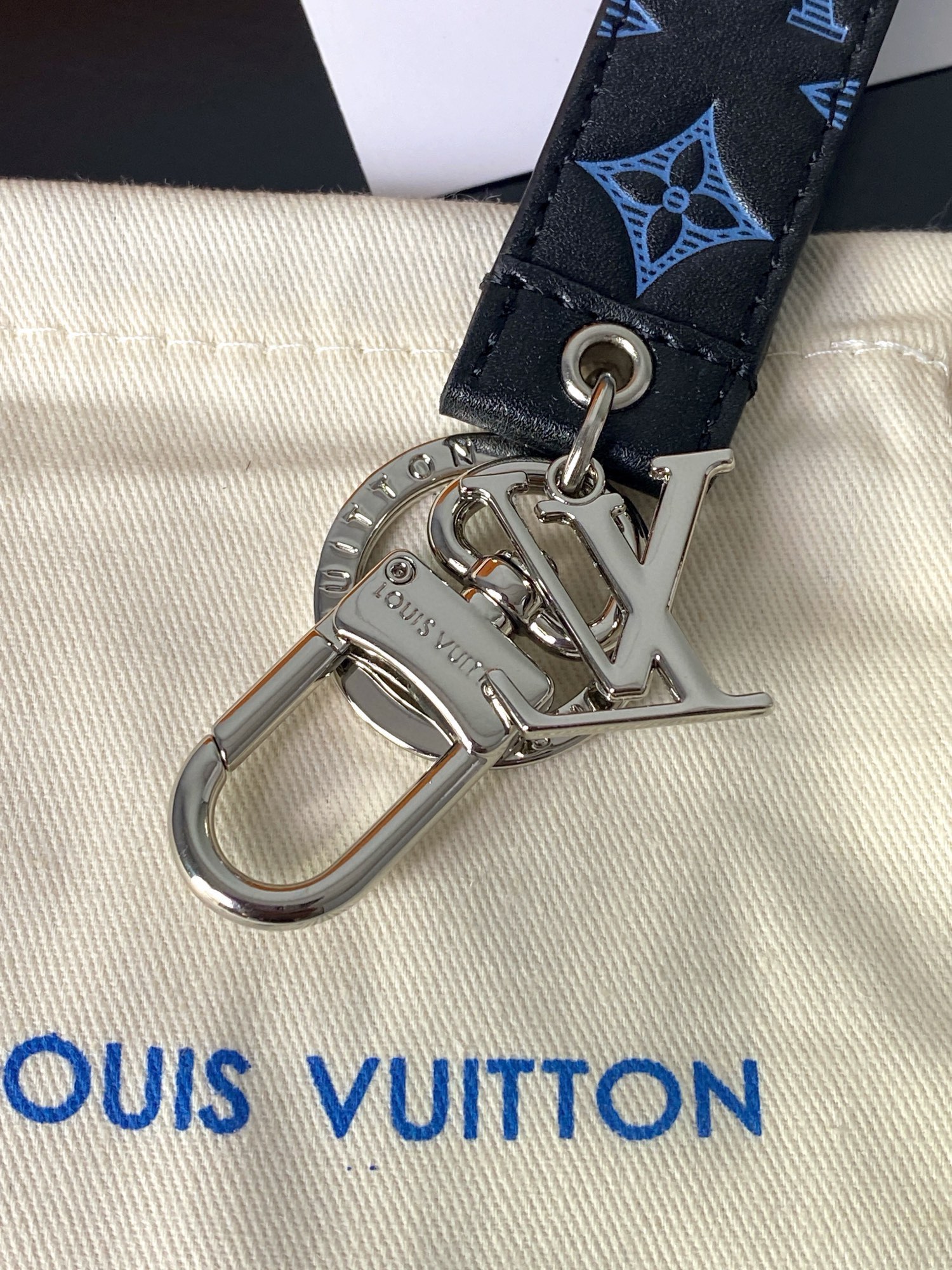 leather keychain key holder