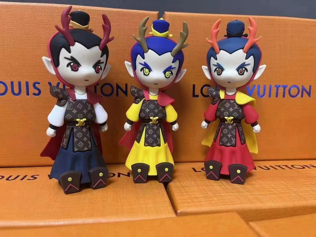 Front view of a single color dragon keychain