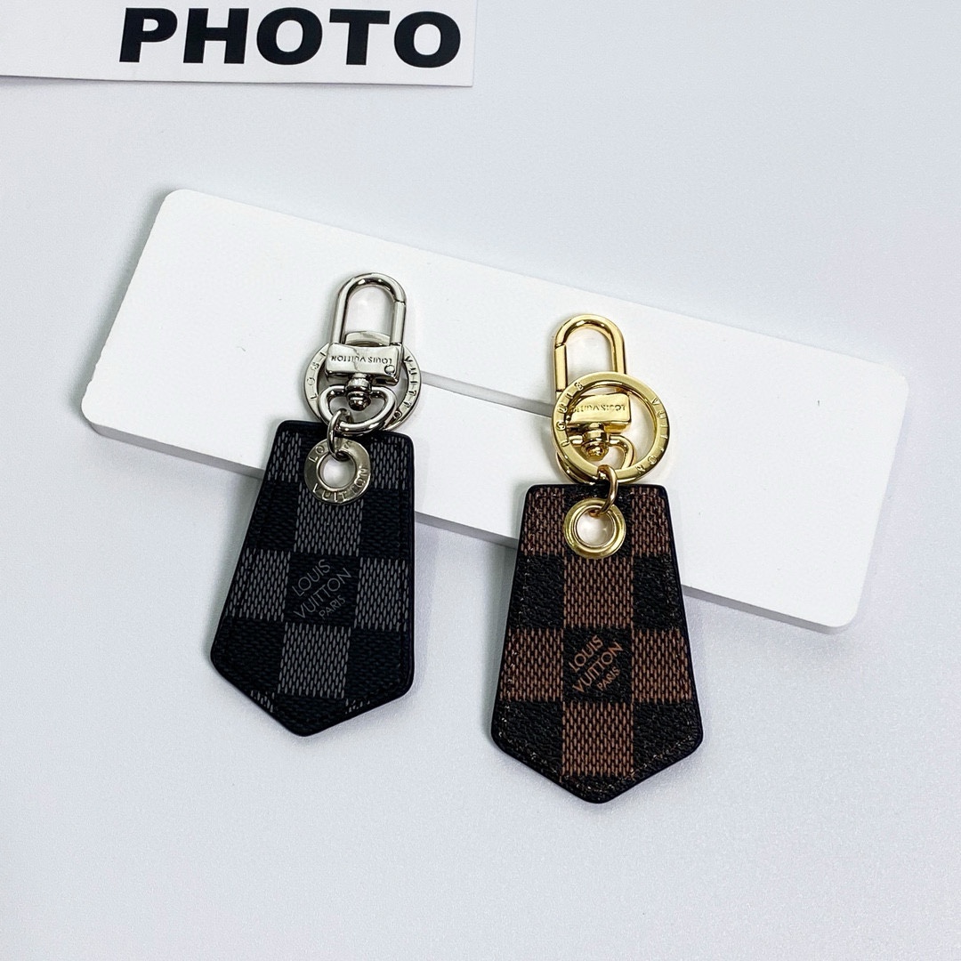 Leather keychain with keys attached