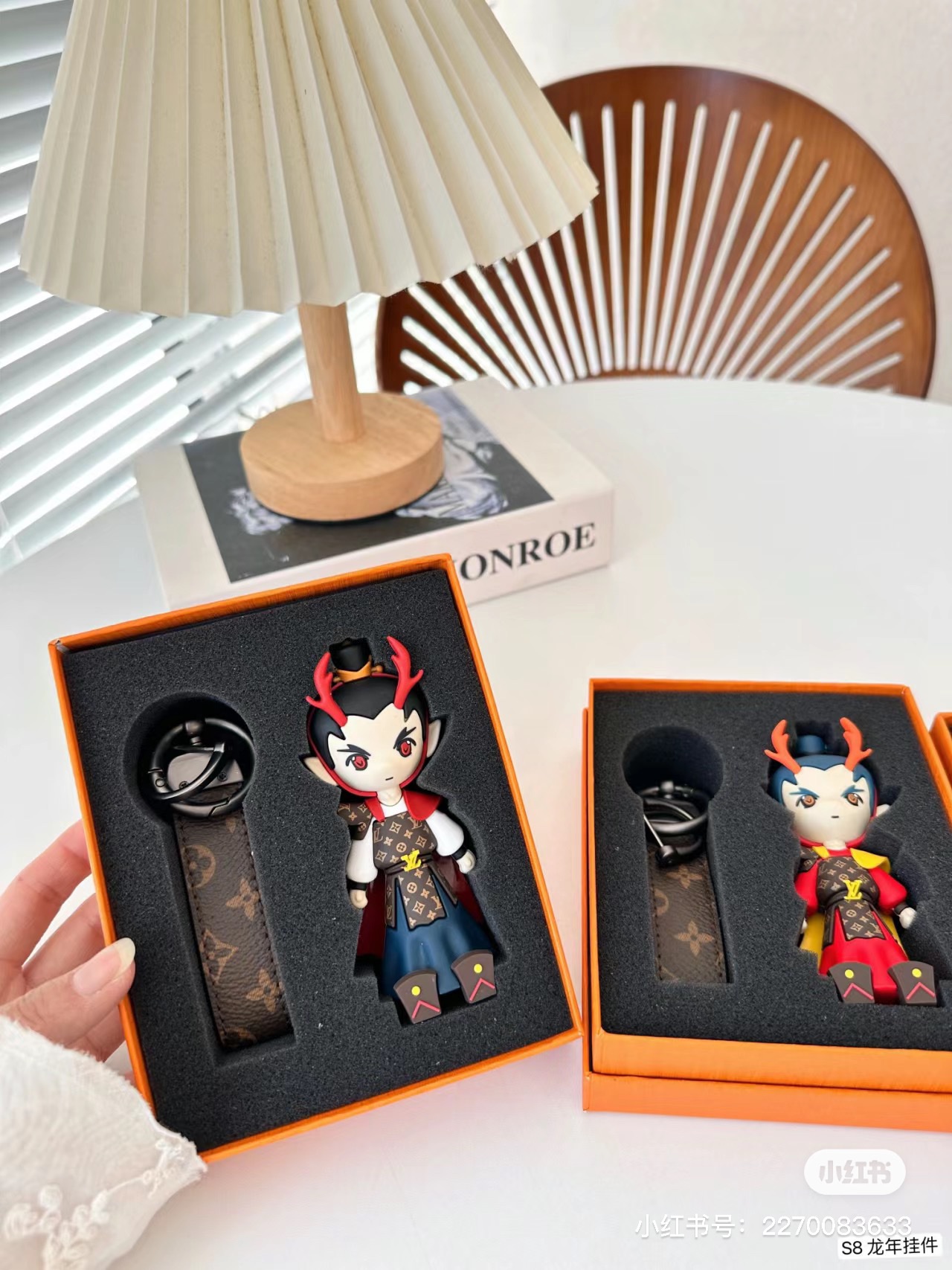 Multiple dragon keychains