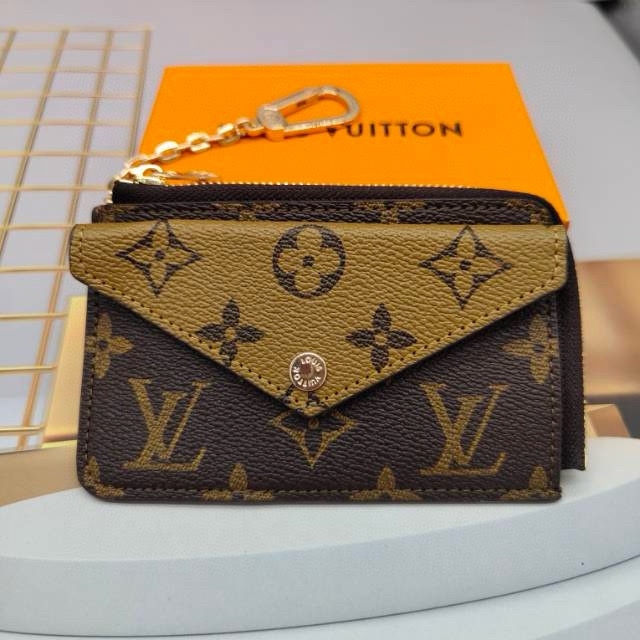 Leather card holder holding cash