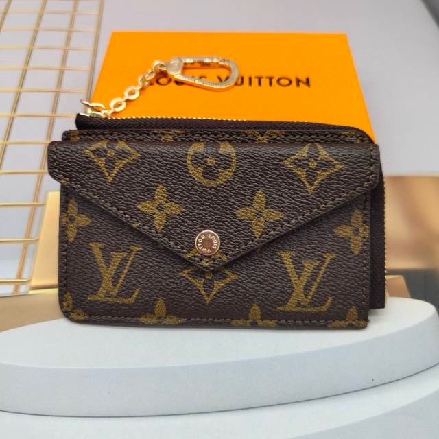 Leather card holder in gift box