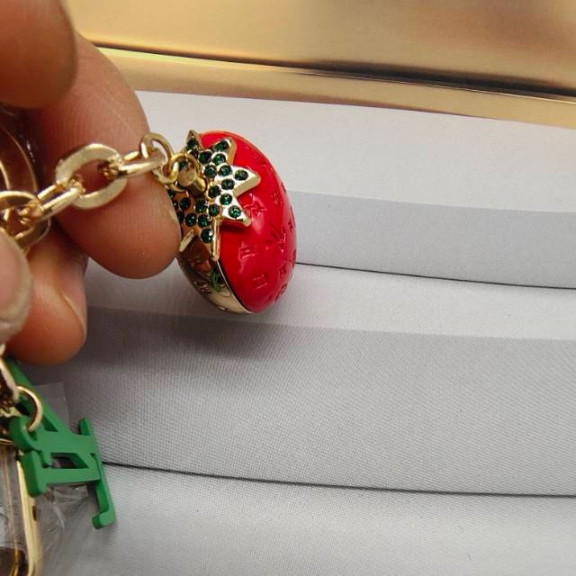Leather keychain gift presentation
