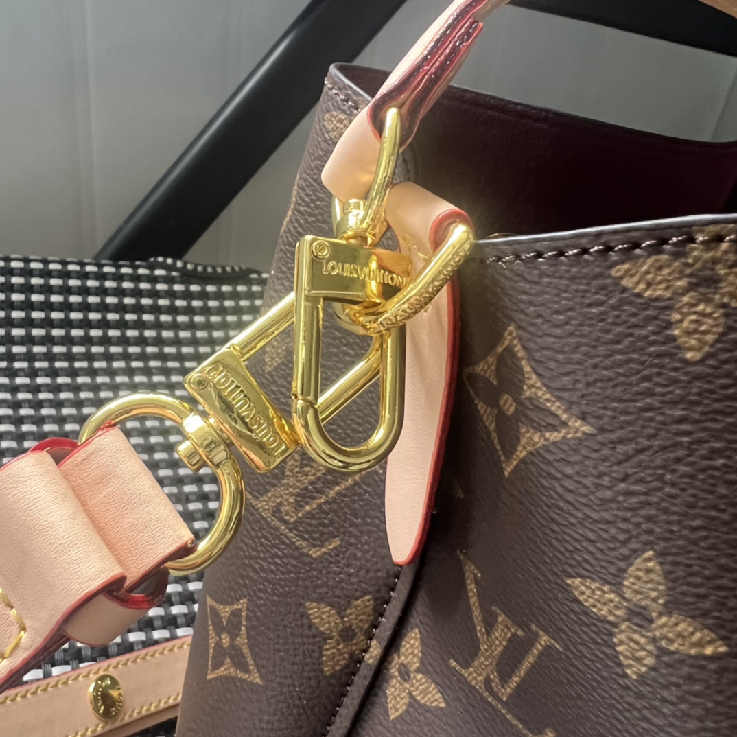 Front view of the luxury leather crossbody bag