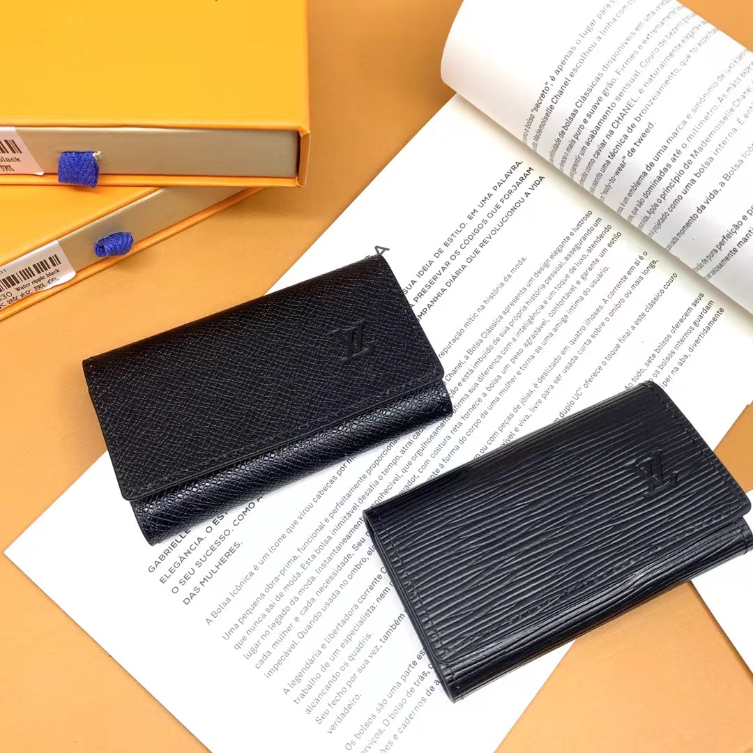 Genuine leather keychain hardware detail