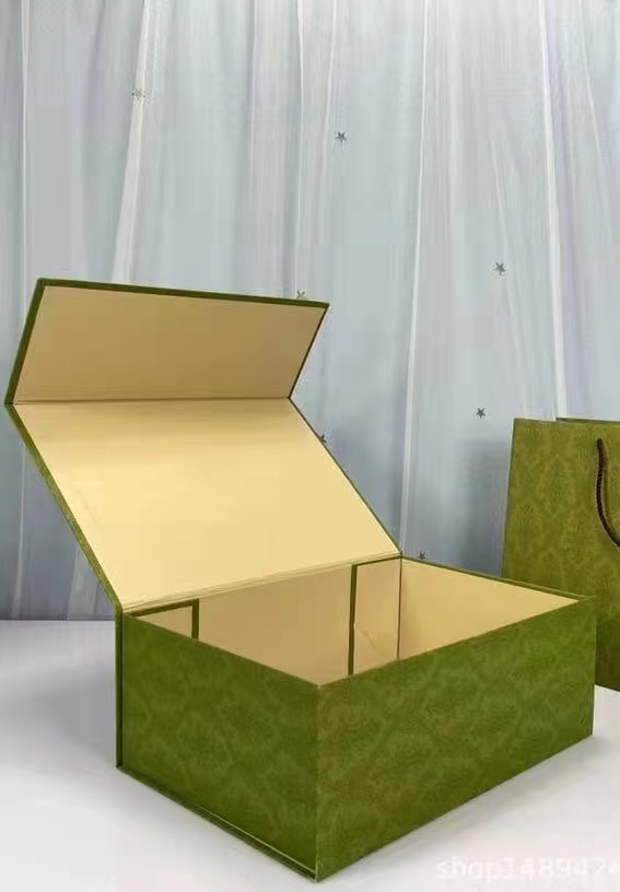 Luxury Gift Box Set - Medium and Large Gift Boxes Luxury Gift Box Set Medium and Large Gift Boxes