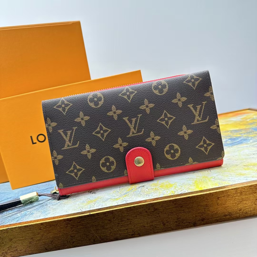 Leather card holder front view
