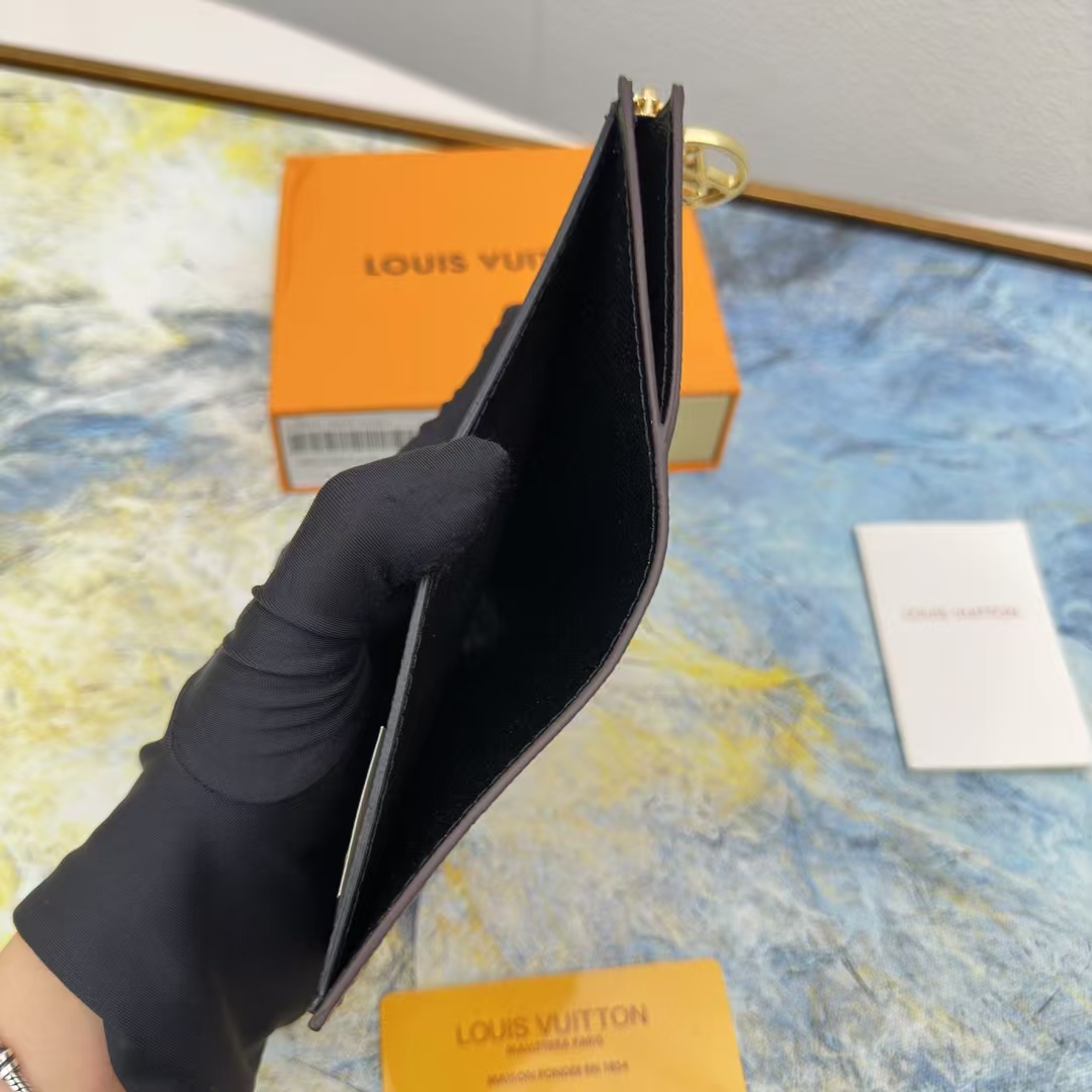 Leather card holder with cards