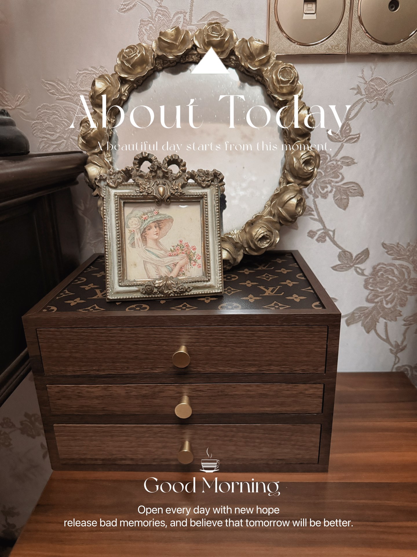 3-Tier jewelry organizer side view