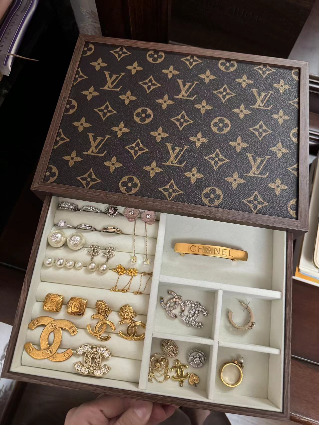 3-Tier jewelry organizer fully loaded