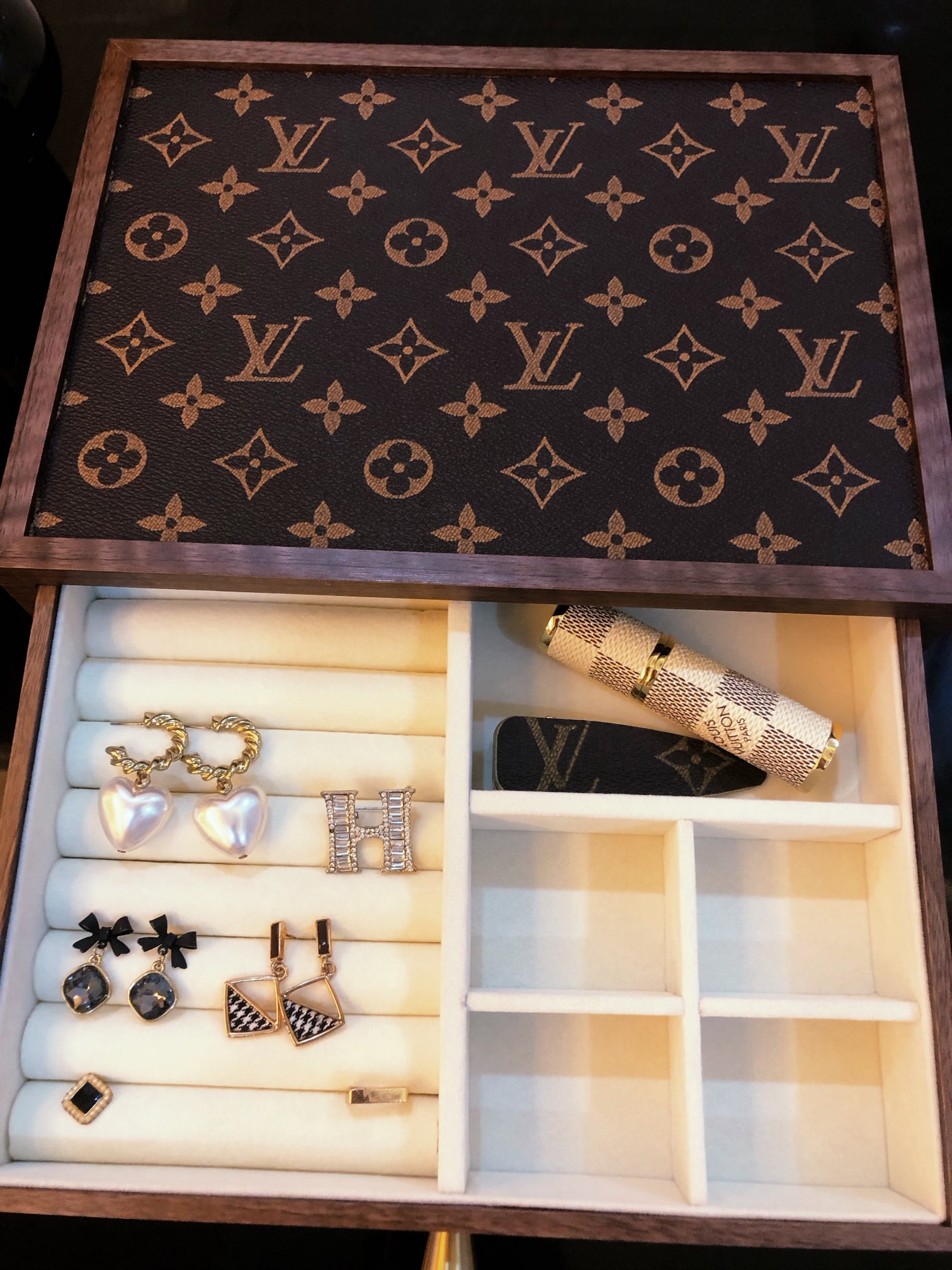 3-Tier jewelry organizer, open