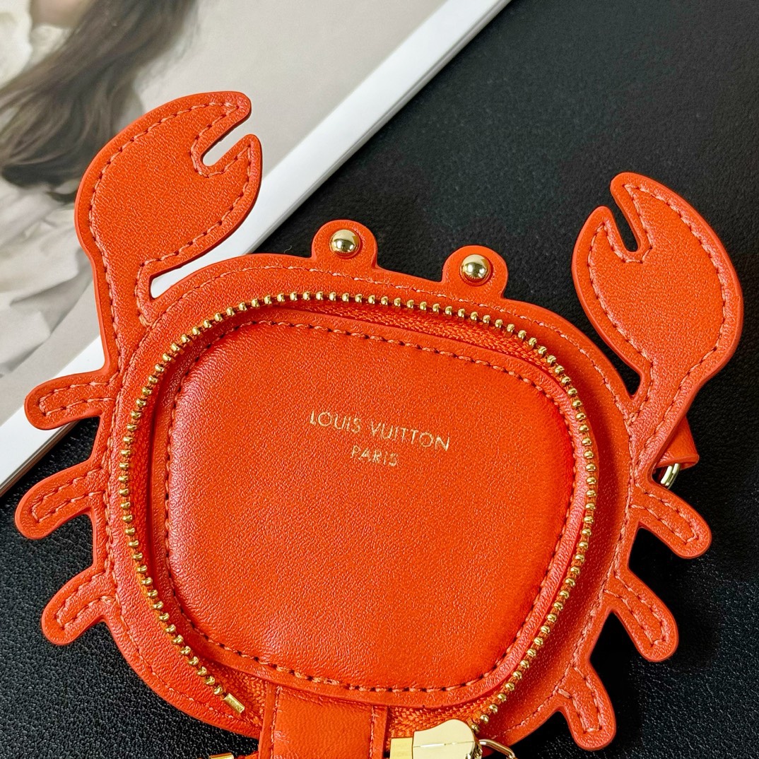 Premium keychain with accessories