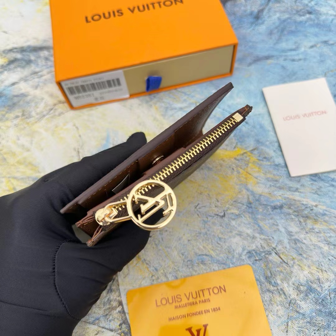 Leather card holder with other accessories