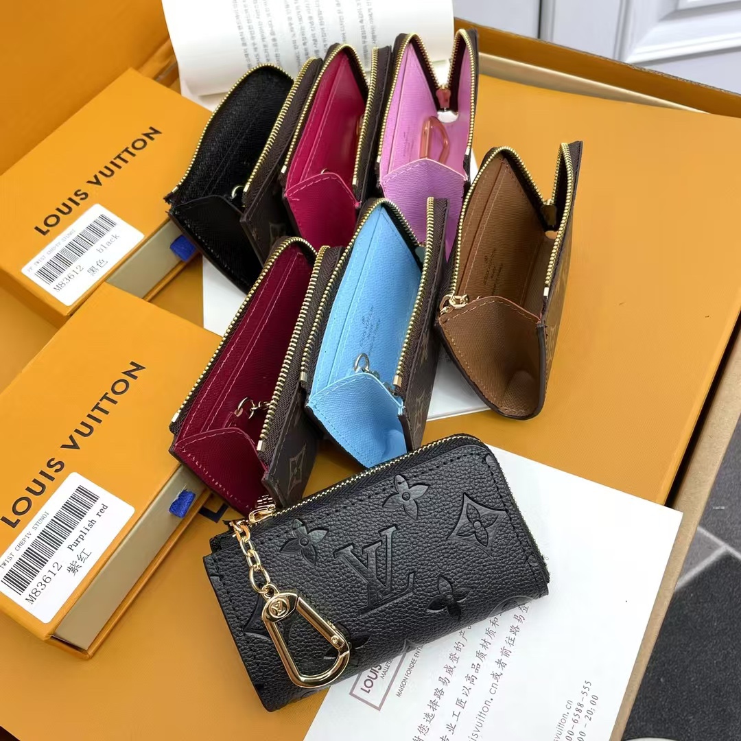 Back view of leather card holder