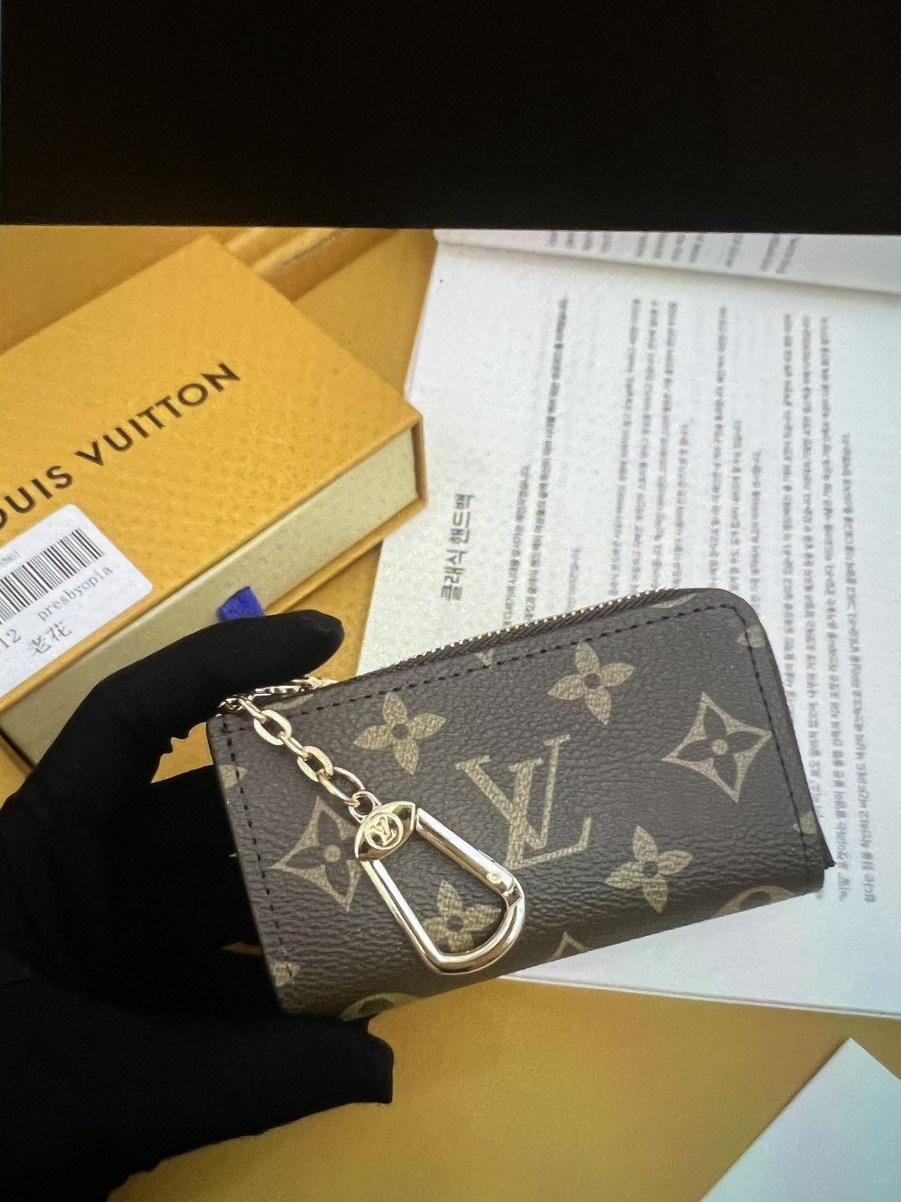 Open leather card holder