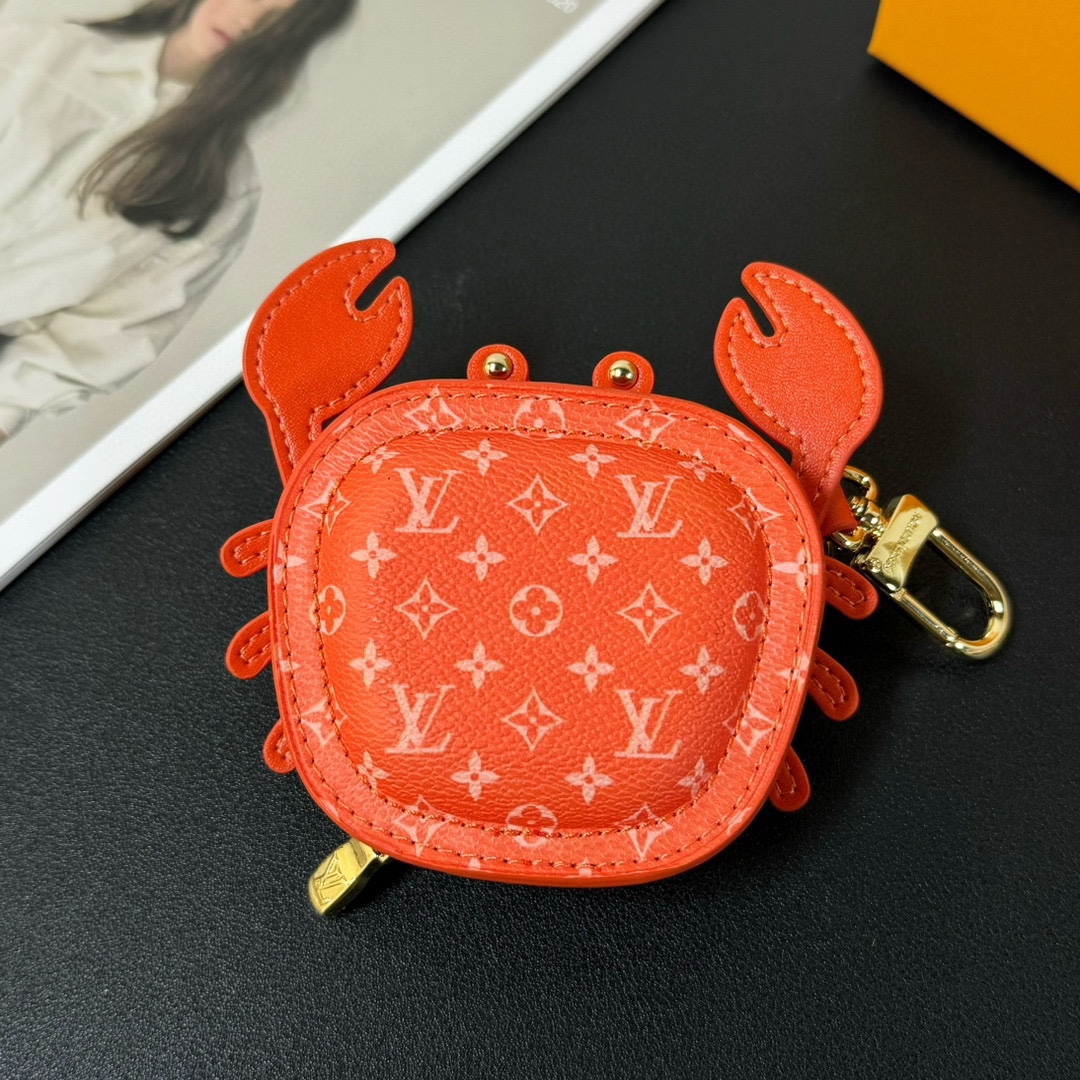 Luxury keychain with accessories
