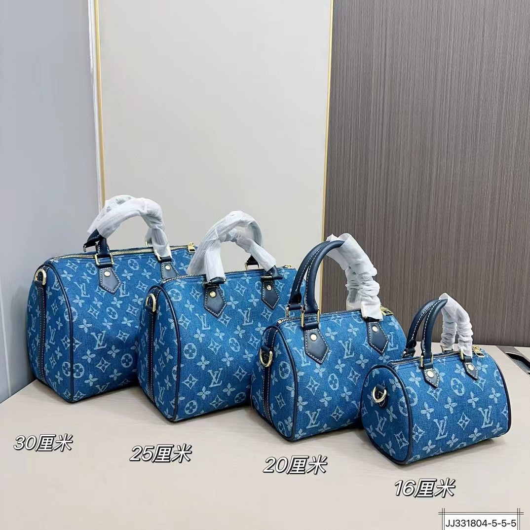 Elegant leather crossbody bag front view