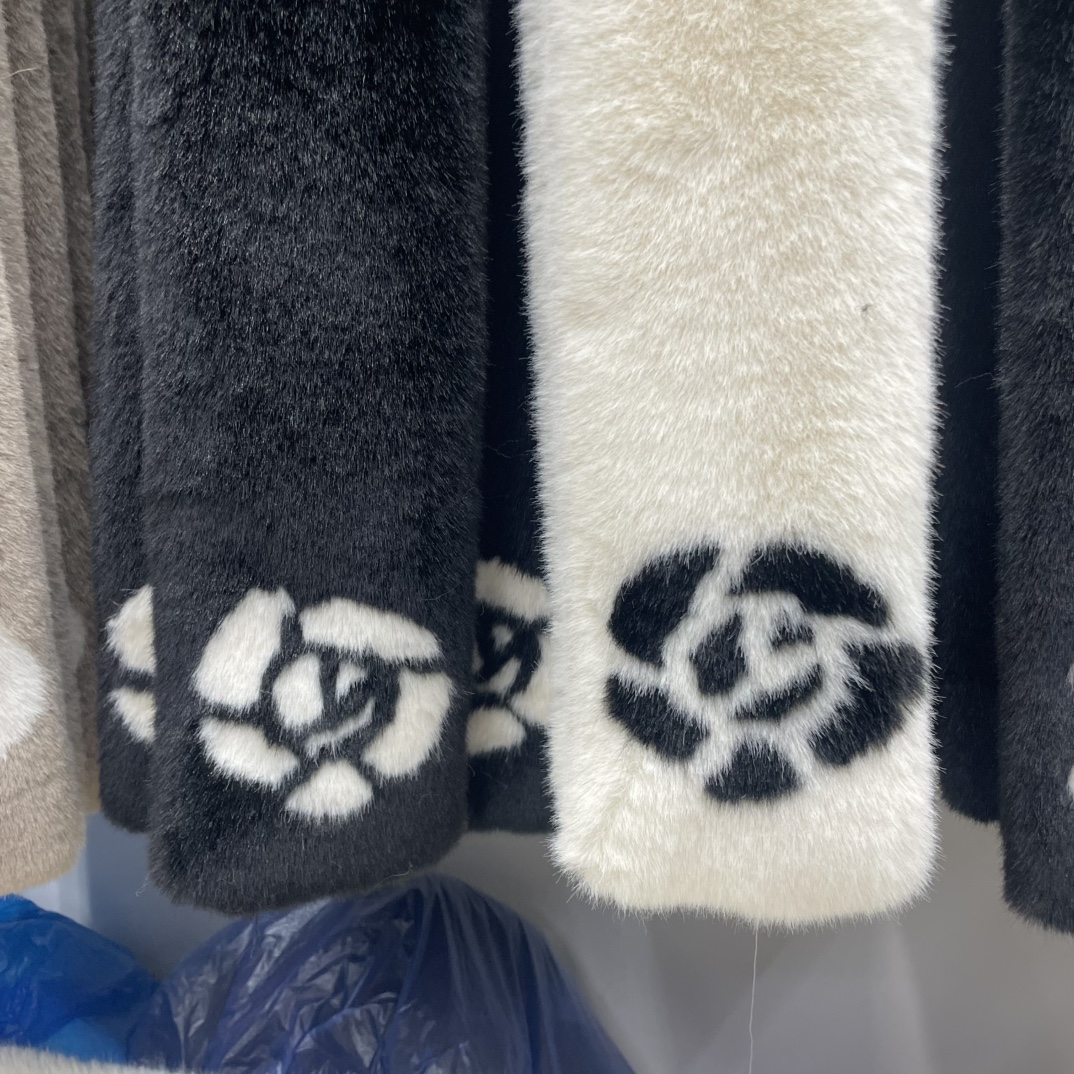 Scarf - Colors and details