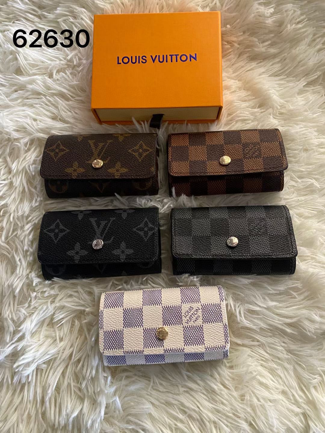 Leather glasses case side view