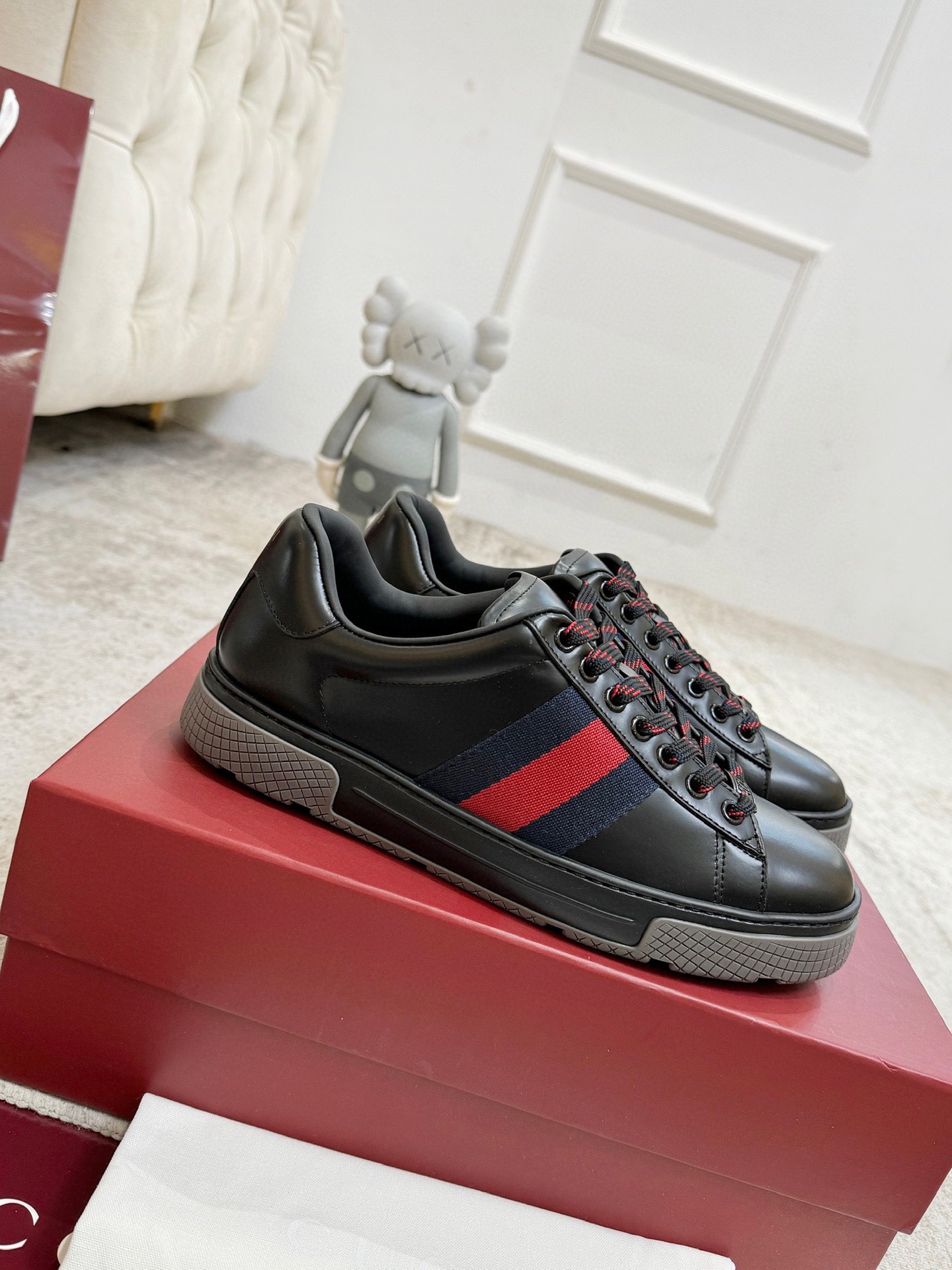 NO:722944,Men 39-45 Gucci 2026 casual shoes, recommended for summer and autumn, original soles, original fabrics, and original lasting techniques are reproduced one to one!  The pursuit of ultimate comfort!  Fabric imported from Italy, first-layer cowhide, original lining, custom-made imported sheepskin lining, outsole, original one-to-one molded outsole, packaging counter consistent with full set of packaging, casual shoes/sports shoes, gucci, sneakers, cowhide, sheepskin19860909男 39—45 Gucci 2026 休闲鞋 夏秋爆款推荐,原版鞋底、原版面料、原版套楦工艺一比一折骨复刻！舒适追求极致！ 面料意大利进口头层牛皮 内里原版订制进口羊皮里 大底原版一比一开模大底 包装专柜一致全套包装,休闲鞋/运动鞋,gucci,sneakers,cowhide,sheepskin,Women's Shoes