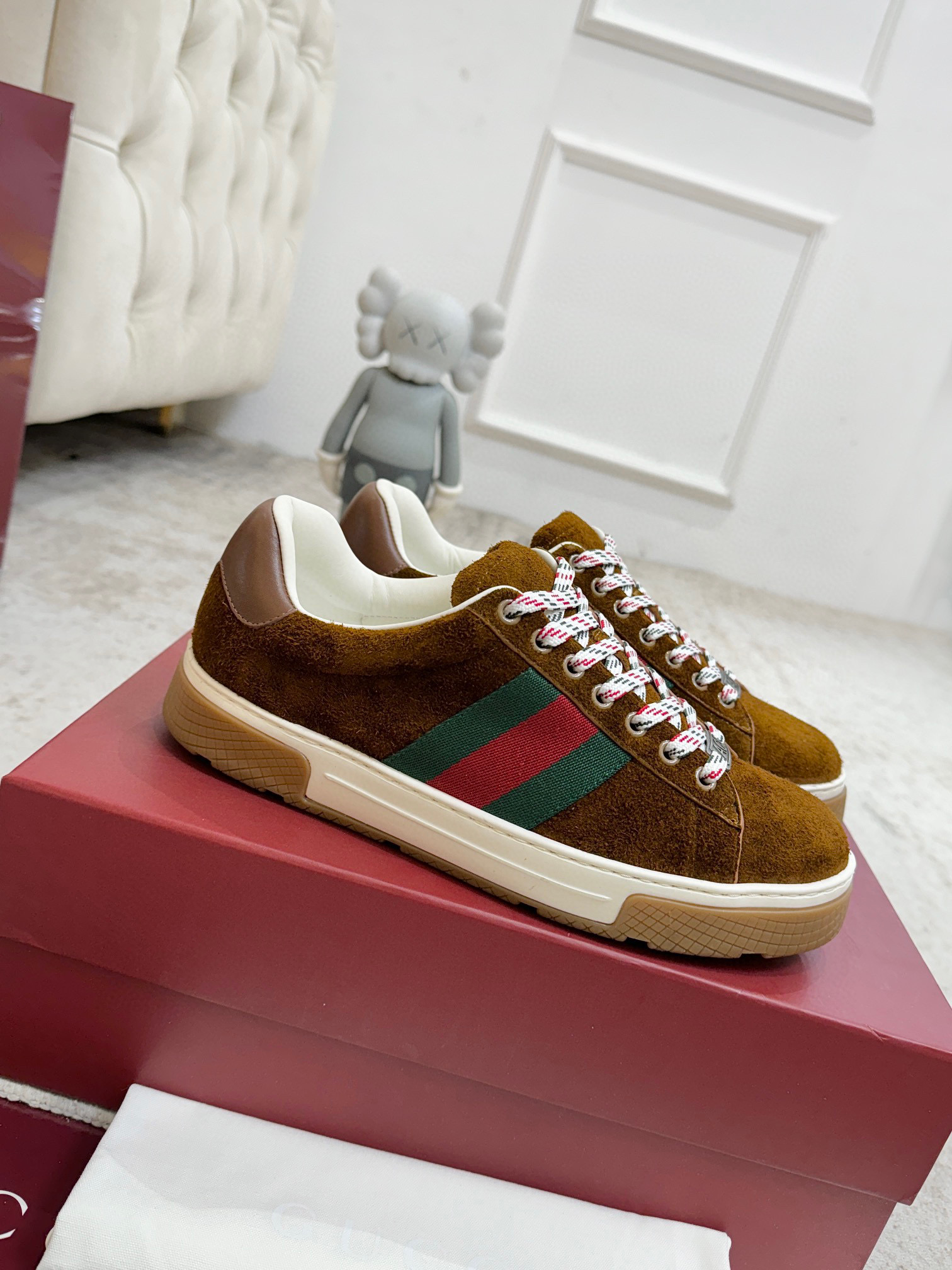 NO:722949,Men 39-45 Gucci 2026 casual shoes, recommended for summer and autumn, original soles, original fabrics, and original lasting techniques are reproduced one to one!  The pursuit of ultimate comfort!  The fabric is imported from Italy. The lining is original and customized with imported sheepskin. The outsole is original one-to-one molded outsole. The packaging counter has the same full set of packaging, casual shoes/sports shoes, gucci, sneakers, sheepskin, sheep.19860909男 39—45 Gucci 2026 休闲鞋 夏秋爆款推荐,原版鞋底、原版面料、原版套楦工艺一比一折骨复刻！舒适追求极致！ 面料意大利进口羊京 内里原版订制进口羊皮里 大底原版一比一开模大底 包装专柜一致全套包装,休闲鞋/运动鞋,gucci,sneakers,sheepskin,sheep,Women's Shoes