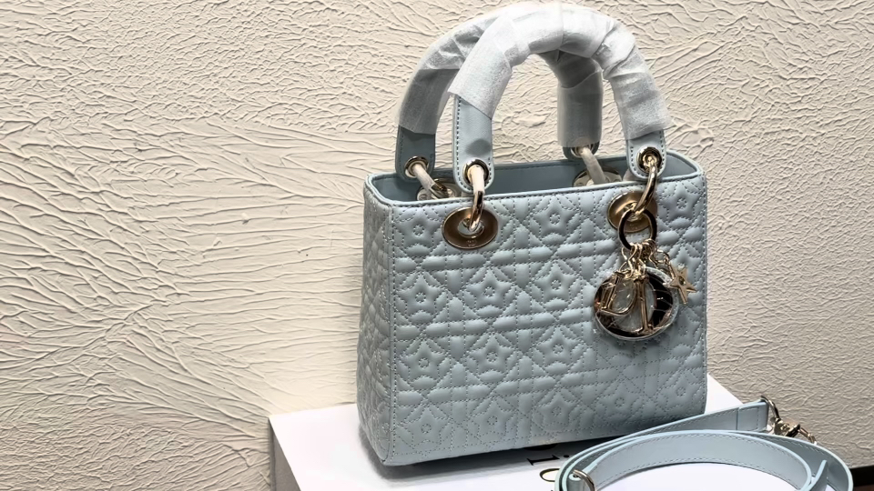 _dfC9s6lgRdPdzZjcWI0utQ3zJ2z6nPsd0lWKMSQ