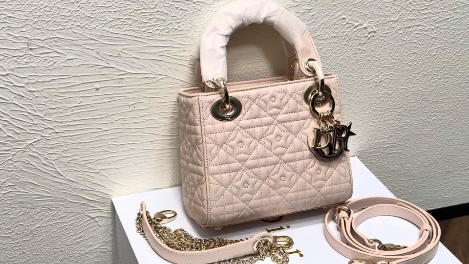 _dEZ9sRuevQIFF-OL6JdUhPiVlvmWfnHAYBRJEPg