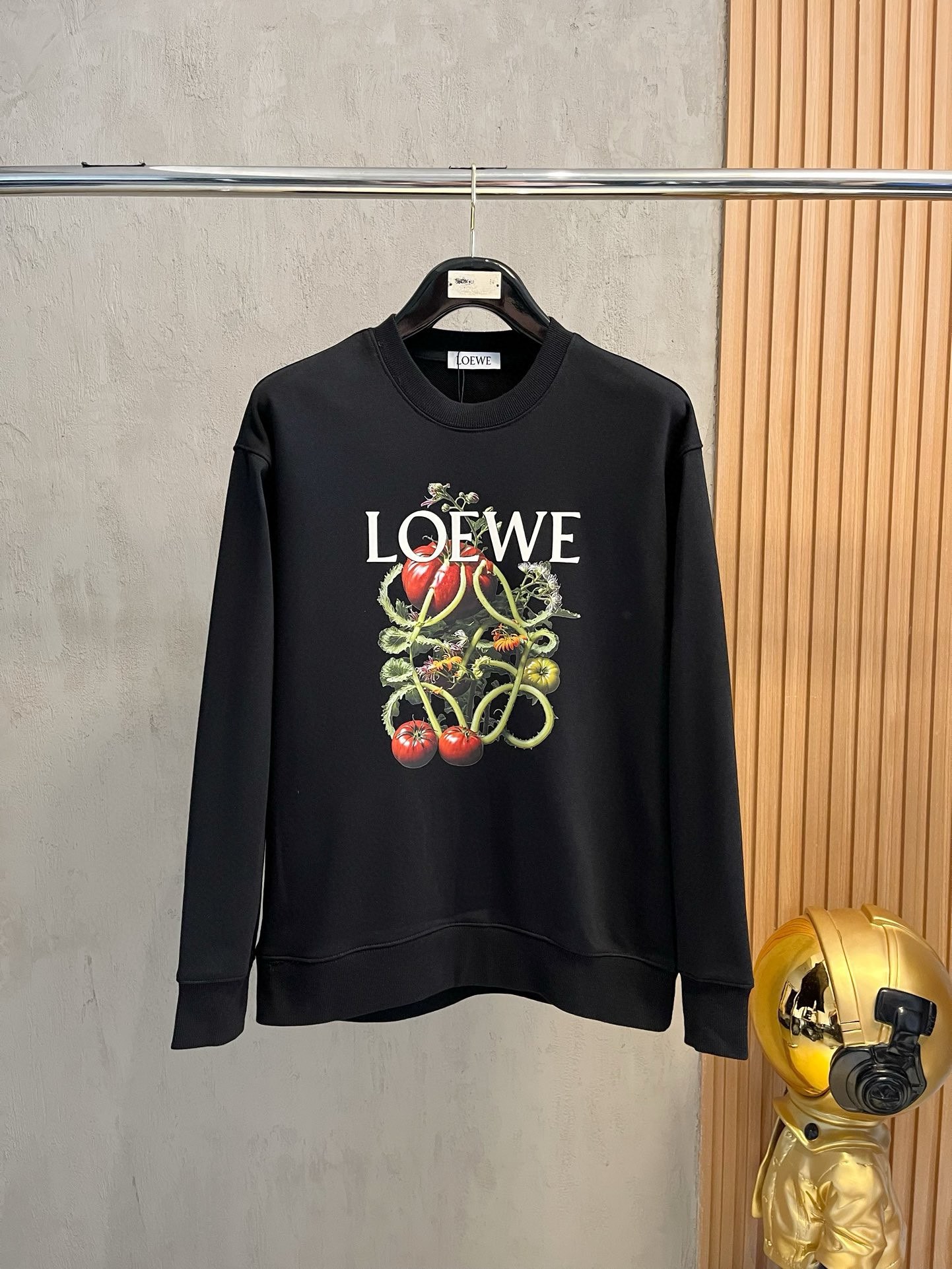 LOEWE罗意威秋冬新款高克重380克重磅卫衣出货啦！！定制高克重纯棉卫衣面料搭配当下流行重工工艺做工走