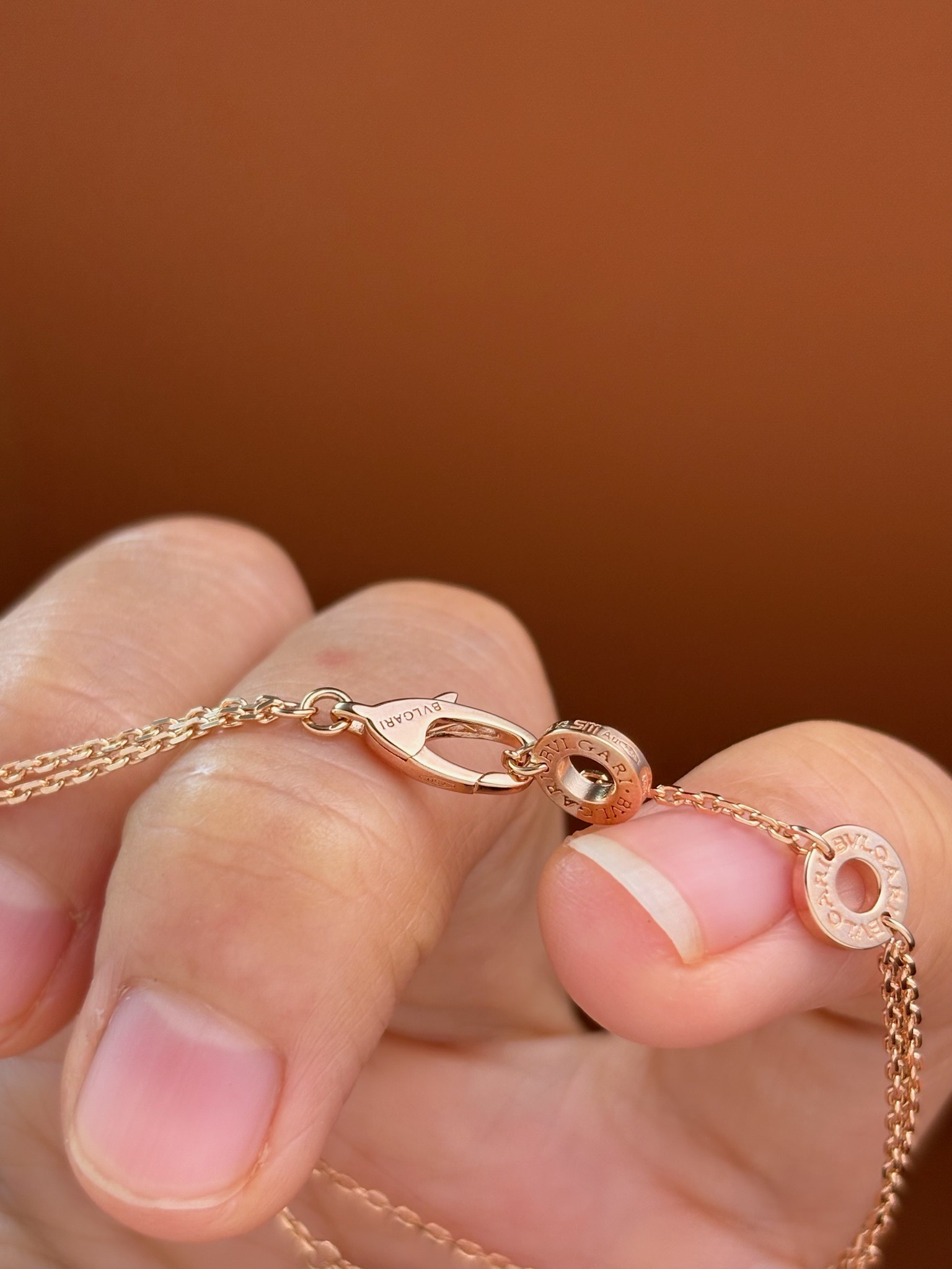 שרשרת Bvlgari Divas' Dream של משבצת בזהב ואוניקס אדום 10 i1730734626 5438 0