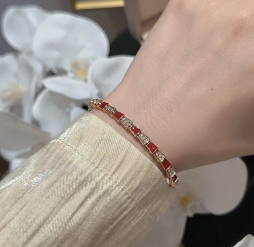 Bracelet Serpent Viper en cornaline et diamants, 17.5cm 1 Bracelet Serpent Viper en cornaline et diamants, 17.5cm