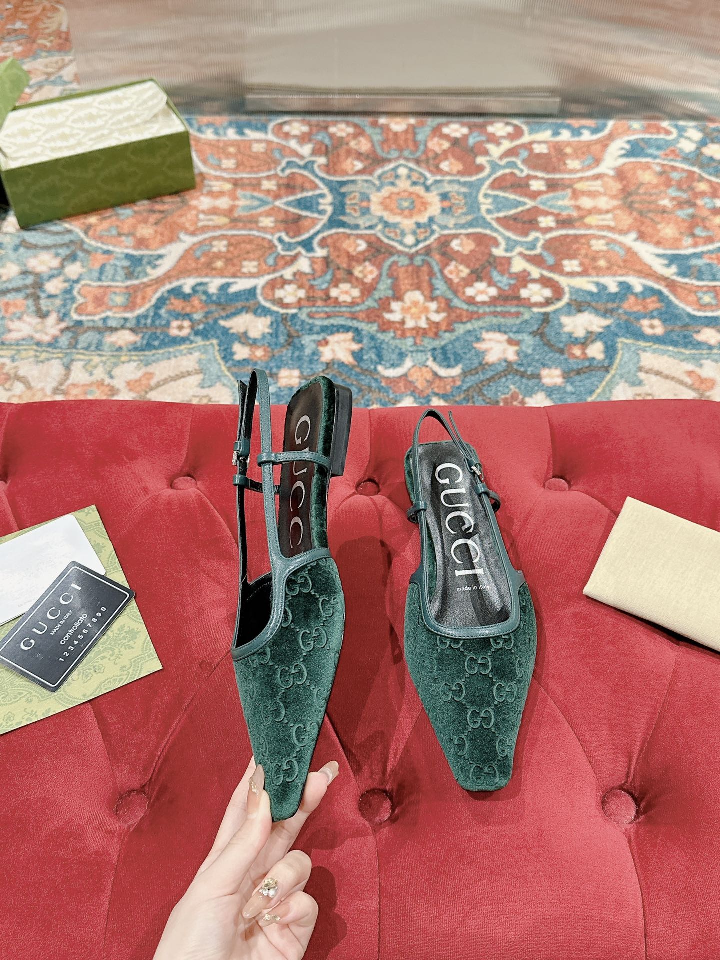 Gucci 2023 Winter New Metal Heel Pointed Women's Single Shoes 4 i1719041453 6348 0