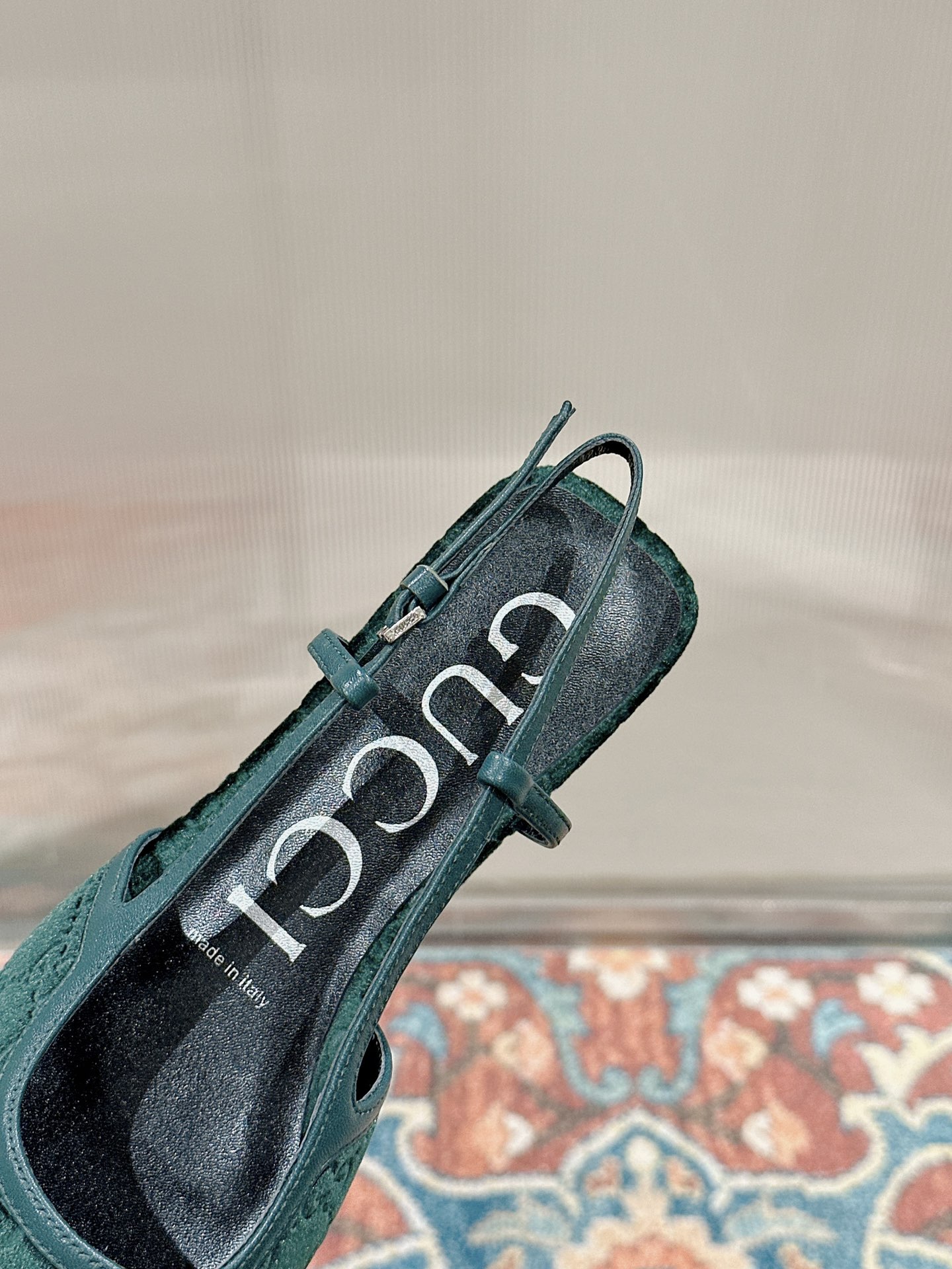 Gucci 2023 Winter New Metal Heel Pointed Women's Single Shoes 8 i1719041453 7668 2