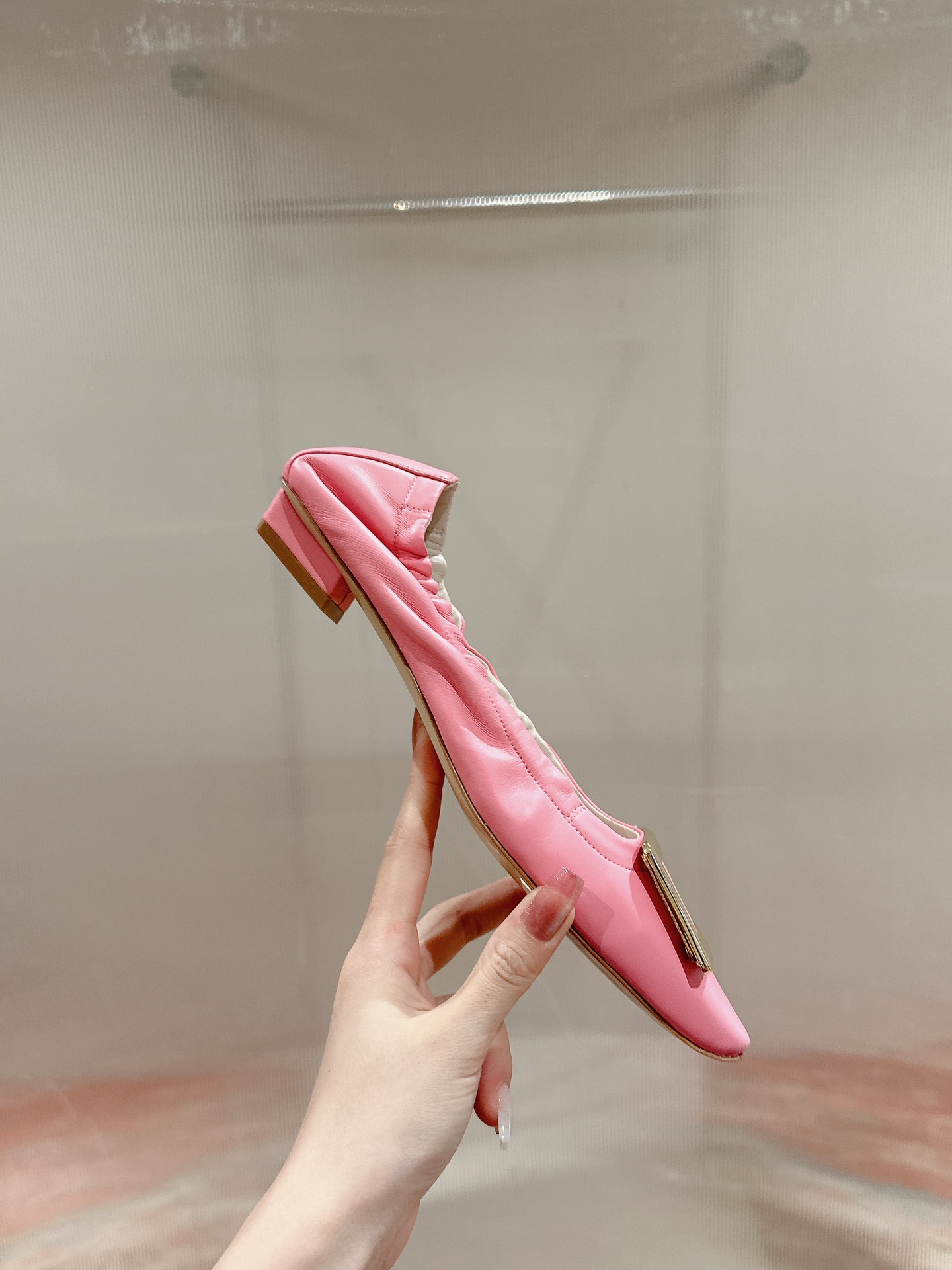 Roger Vivier RV Classic Ballet Shoes: Luxury Sheepskin, Italian Sole, Sizes 35-39 - 图片 3