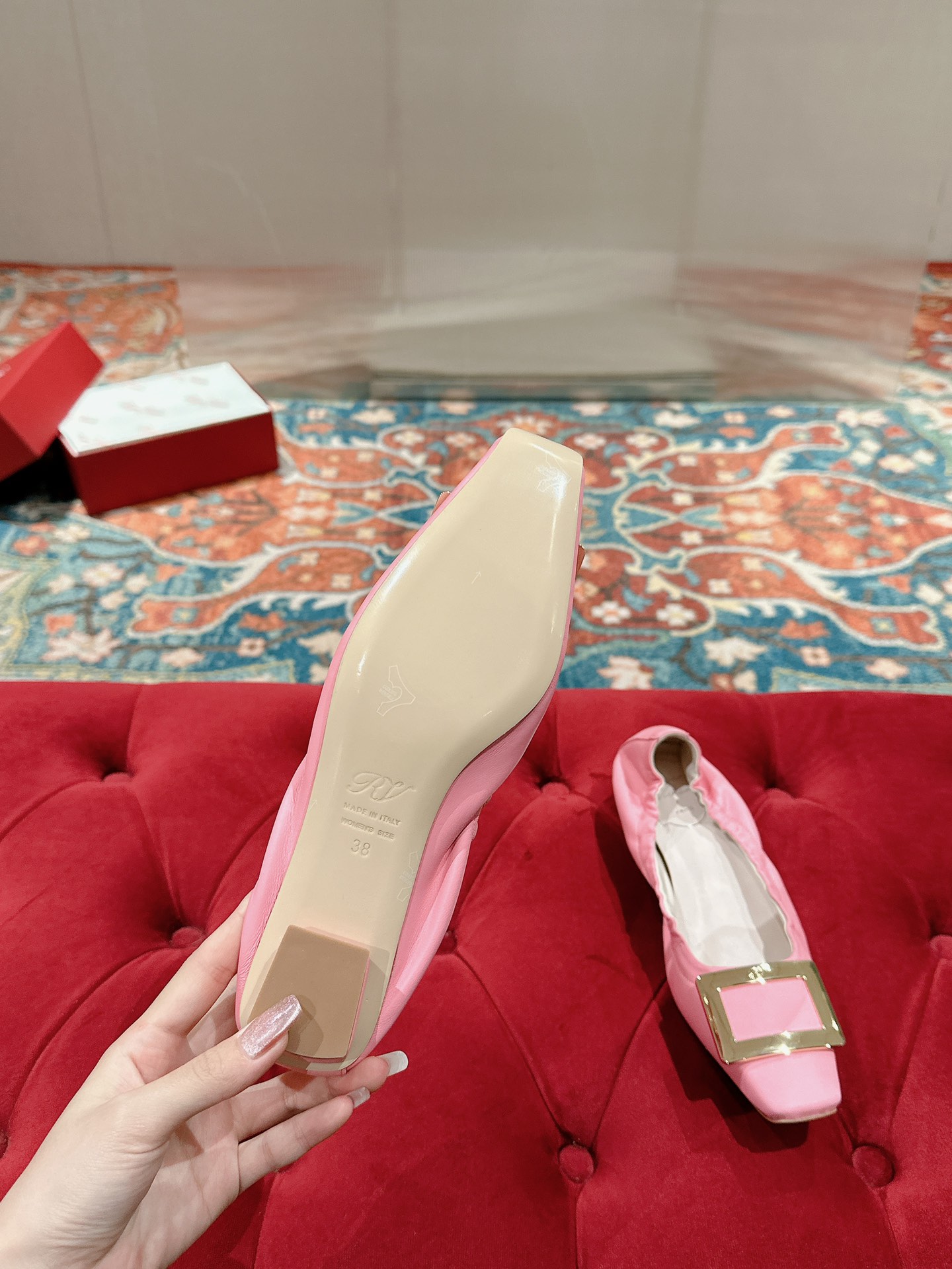 Roger Vivier RV Classic Ballet Shoes: Luxury Sheepskin, Italian Sole, Sizes 35-39 - 图片 9