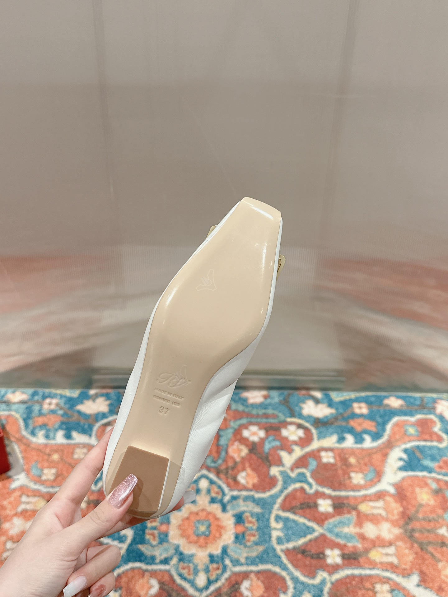 Roger Vivie RV Classic Sheepskin Ballet Shoes: Luxury Comfort and Style in Every Step - 图片 8