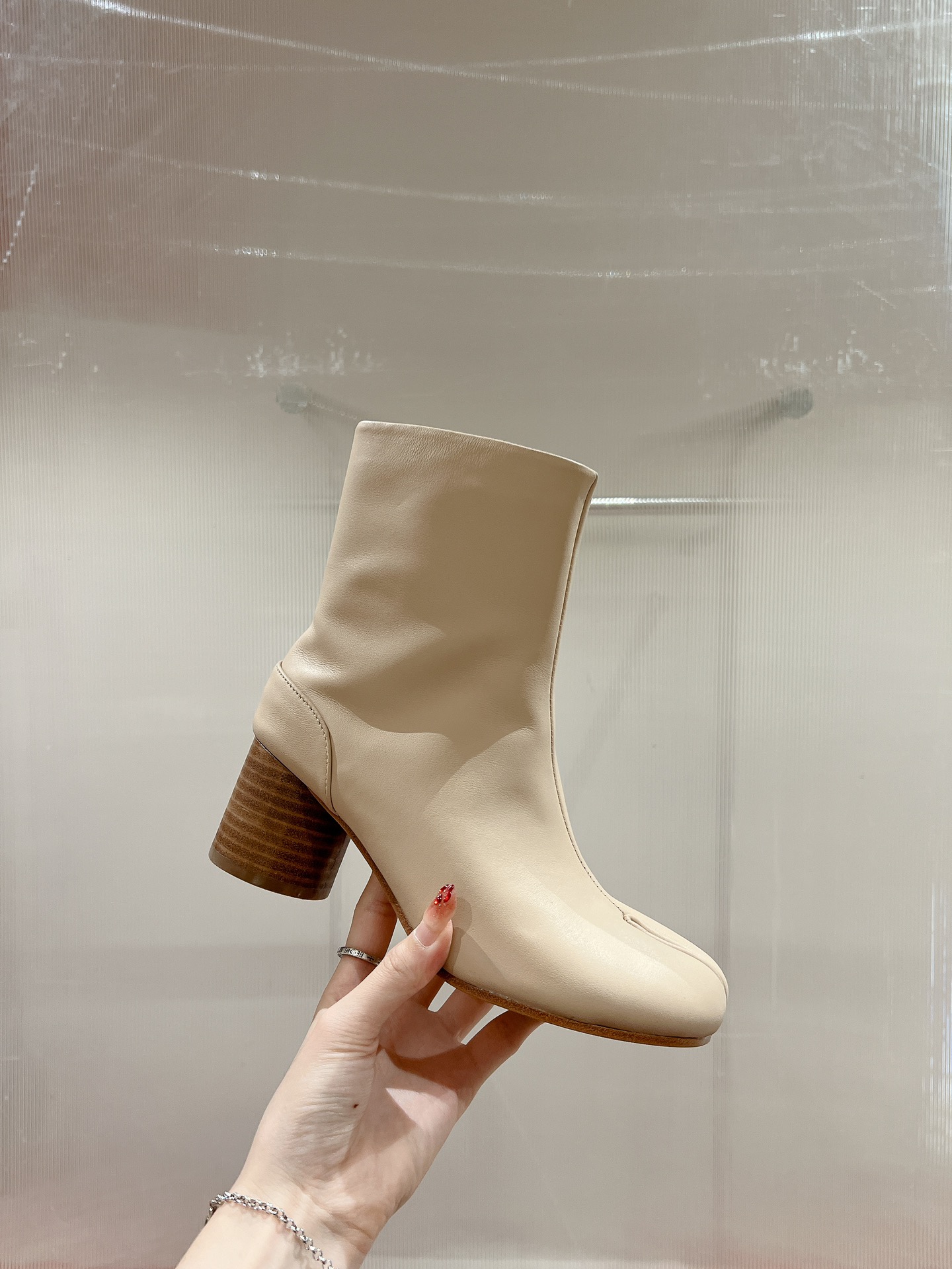 马吉拉 Maison Margiela 经典高奢皮鞋鞋履高跟鞋 #C0258B1B 2