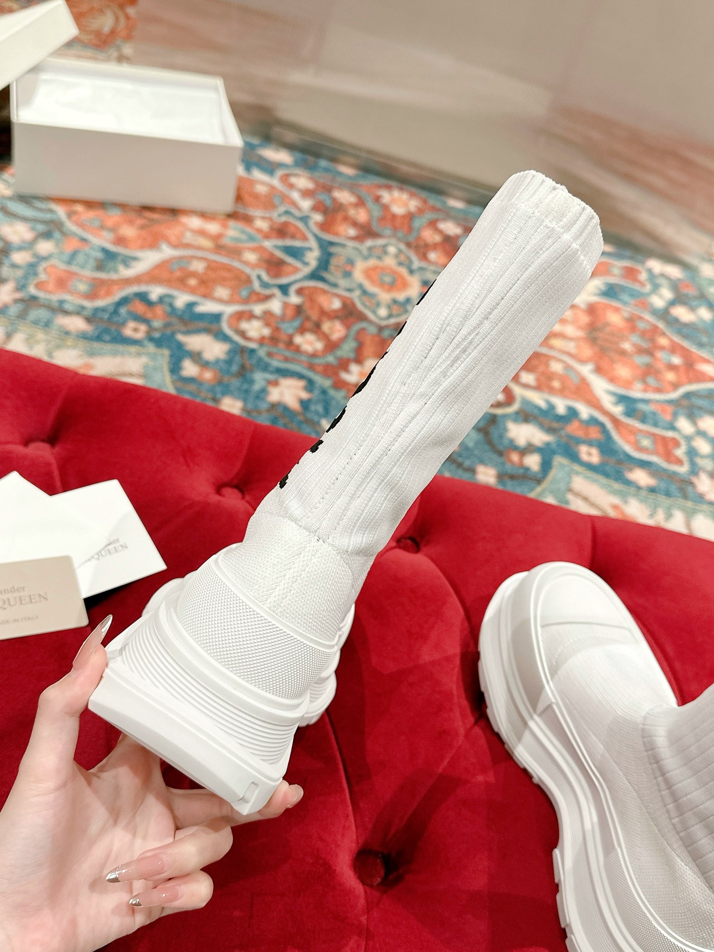 Alexander McQueen Queen 22s Graffiti Scrolling Sock Boots: New High-Heeled Unique Design - 图片 9